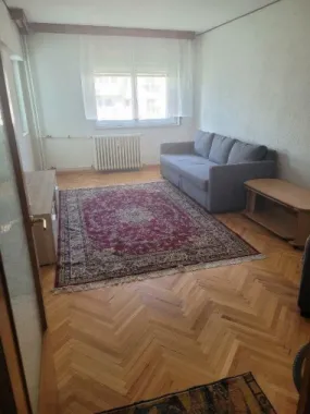 BRASADAS închiriază ap 2 camere decomandate Piata Unirii.