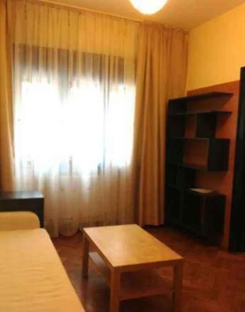 Apartament 2 camere Izvor-Cismigiu - Apartament 2 camere, 45 mp, balcon/terasa 11 mp, et 6/7, bucatarie open, renovat recent, utilat/mobilat, CT proprie, CATV, baie cu dus, AC living, langa parc/metrou Izvor si Cismigiu, 5 minute Universitate, Centrul Vechi, excelent pentru o persoana sau cuplu.