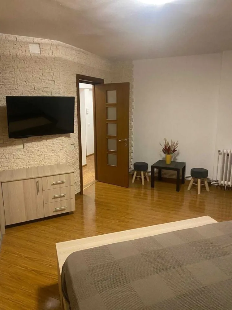 Ap 2 camere, Unirii, Centrul Vechi și pentru birou.