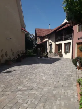 BRASADAS vinde casa individuala Lucian Blaga.