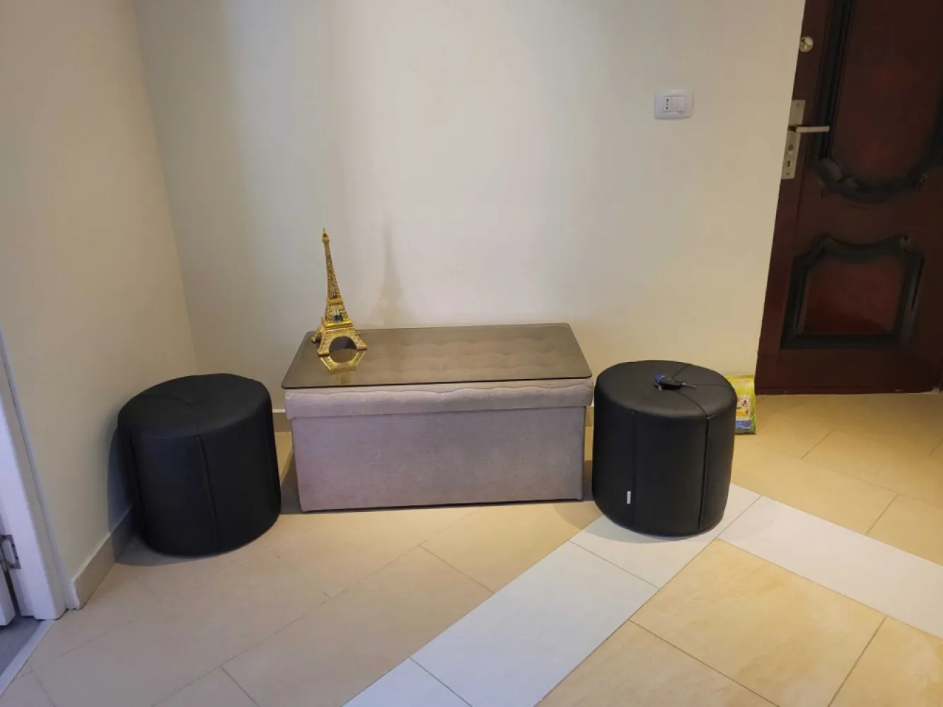 Apartament renovat zona Mall City et.2!bloc cărămidă! - Apartament Neajlov2 sc C!50m p!plus 5,5 mp de balcon ete spre alee ,foarte liniștit et 2!renovat gheamuri termopan, climatizare!sau investit bani!003377*****34
