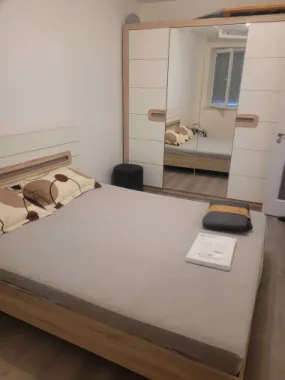 Apartament renovat zona Mall City et.2!bloc cărămidă!