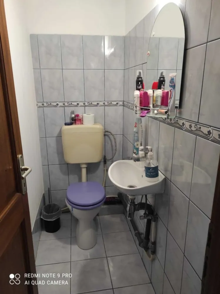 BRASADAS vinde ap 3 camere etajul 3/4.