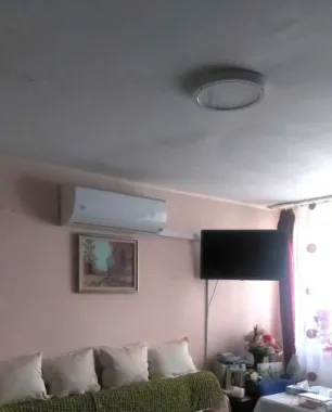 BRASADAS vinde ap 2 cam etaj 4/4 in Carpați 1.