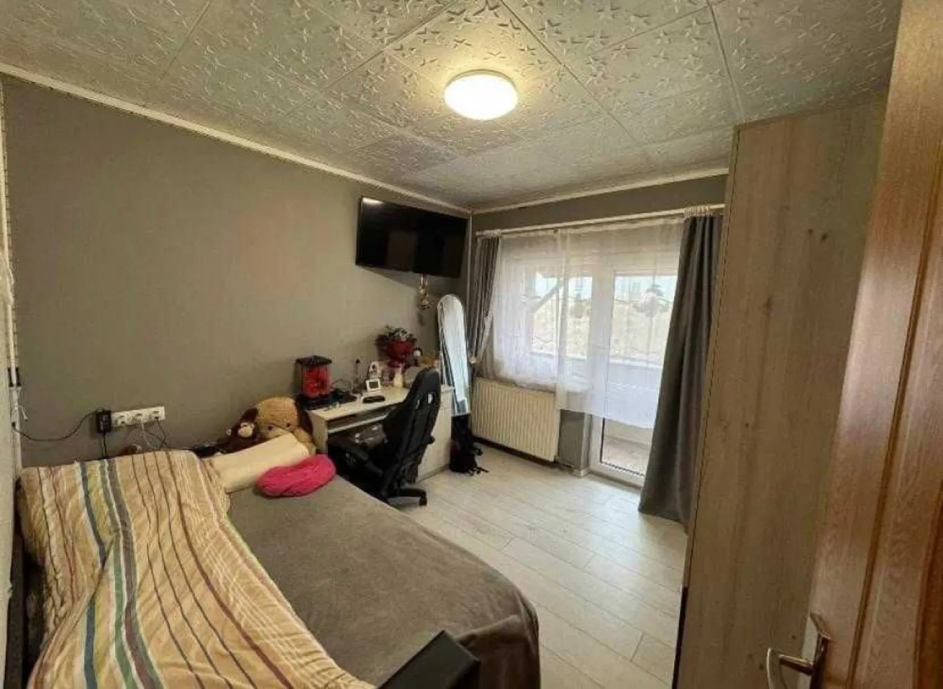 BRASADAS vinde ap 3 cam etaj 4/4 în Micro 17.