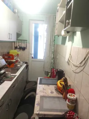 BRASADAS vinde ap 2 cam etaj 4/4 in Carpați 1.