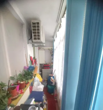 BRASADAS vinde ap 2 cam etaj 4/4 in Carpați 1.
