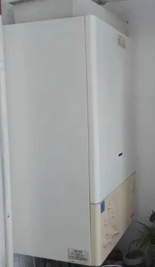 BRASADAS vinde ap 2 cam etaj 4/4 in Carpați 1.