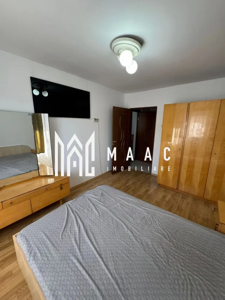 Apartament 2 camere 51Mp | Zona Nord - Apartament 2 camere – zona Nord, 51Mp, Râmnicu Vâlcea MAAC Imobiliare vă propune spre vânzare un apartament cu 2 camere situat in zona Nord, la etajul 9/10 si acces facil cu 2 lifturi. Proprietatea are o suprafață totala de 47Mp utili, 51 Mp total. Este o alegere ideală pentru investiție, fiind disponibil imediat pentru vanzare si este pretabil pentru inchiriere. Apartamentul se vinde mobilat si utilat ca in fotografii 📞 Pentru mai multe detalii și programarea unei vizionări, contactați echipa MAAC Imobiliare Râmnicu Vâlcea id- CP2781745 }}