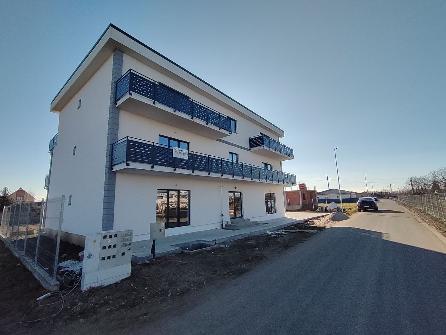 BRASADAS vinde ap 2 cam PARTER zona Odoreului.