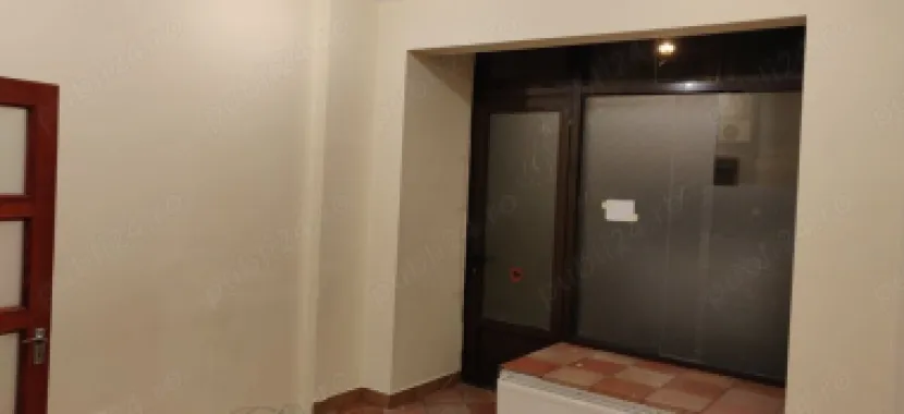Inchiriez spatiu comercial ultracentral