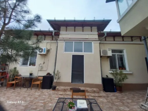 BRASADAS vinde casa curte comuna 3 cam 77mp HALA TRAIAN