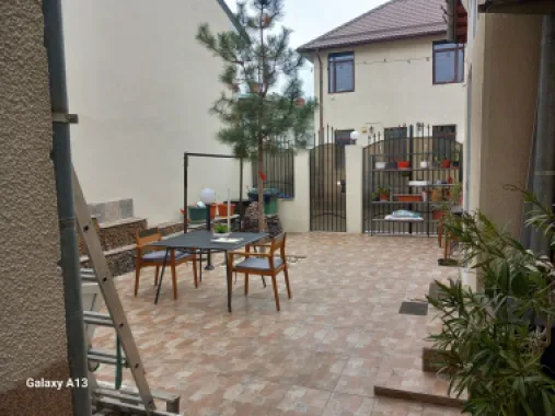 BRASADAS vinde casa curte comuna 3 cam 77mp HALA TRAIAN