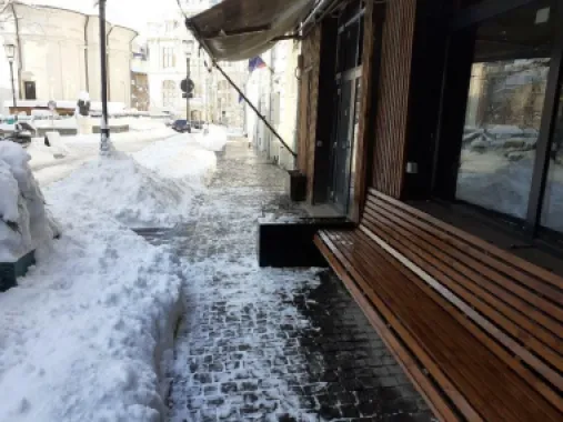BRASADAS închiriază sp. comercial 135mp in centrul istoric.