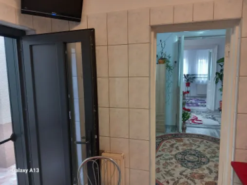 BRASADAS vinde casa curte comuna 3 cam 77mp HALA TRAIAN