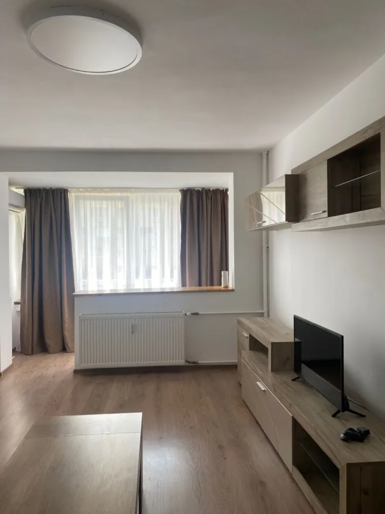 BRASADAS închiriază ap 2 Cam Et 7 55mp UNIRII, Cantemir. - Agenția BRASADAS închiriază apartament in zona Unirii, situat pe Bulevardul Dimitrie Cantemir la etajul 7/10. Apartamentul are 55mp, 2 camere, mobilat, utilat, disponibil imediat. Pentru mai multe oferte accesați www.brasadas.com