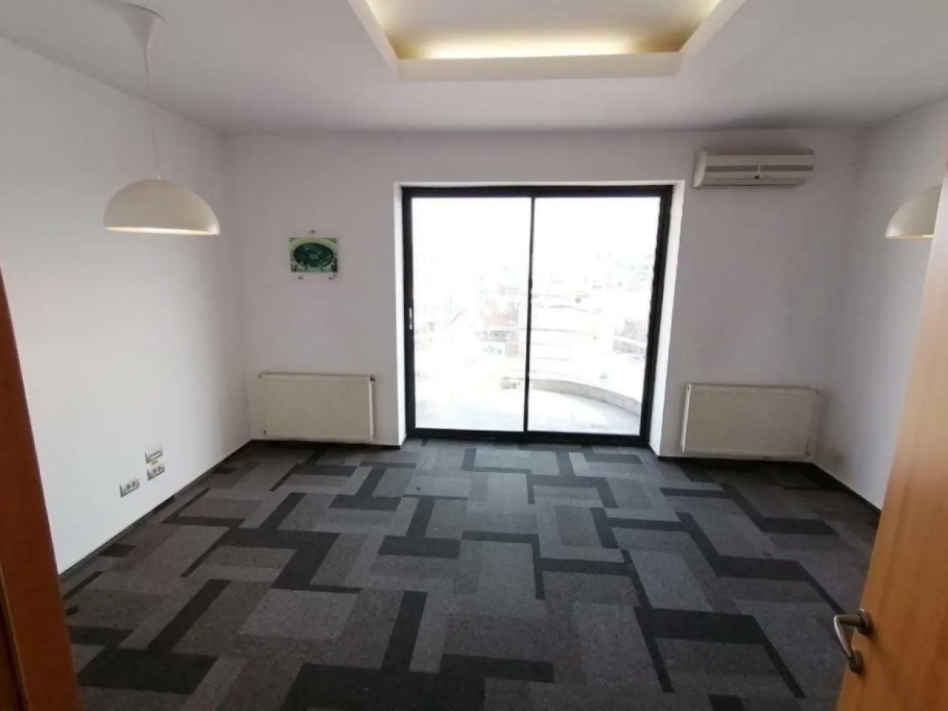 UNIVERSITATE BIROU 213 MP -730 MP