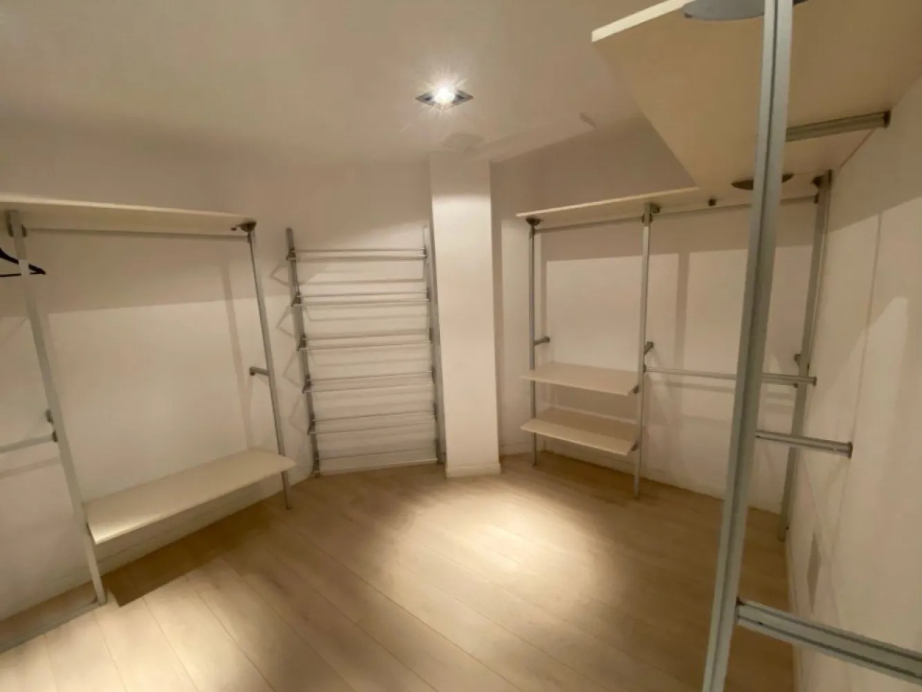 Apartament 4 camere, Herastrau, complex Persepolis, mobilat lux, 200 mp