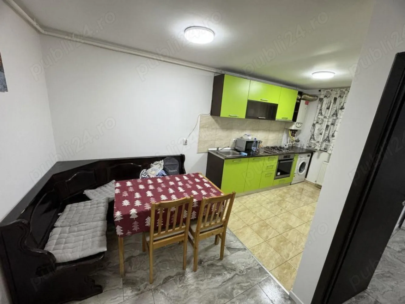 BRASADAS vinde ap 2 cam 2012 decomandat 13 septembrie. - BRASADAS vinde apartament decomandat 2 camere in bloc nou 2012, se vinde utilat si mobilat fix ca in poze! -Centrala termica -Aer conditionat -Bucatarie utilata si mobilata -Masina de spalat -Frigider Cuptor electric + cuptor cu microunde -Balcon -Parcul Sebastian , Kaufland in apropiere, -Scoala 1-8 langa complex -Unirii la 15 min distanta! Pentru mai multe oferte accesați www.brasadas.com.