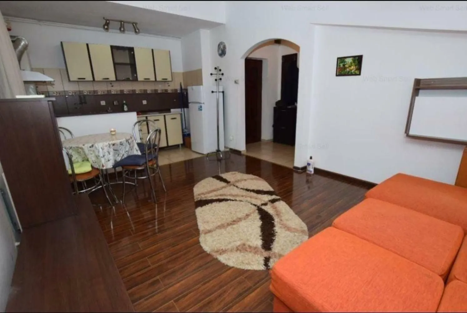 Ag BRASADAS vinde ap 2 cam etaj 4/4 Bucureştii Noi METROU. - Agenția BRASADAS vinde apartament cu 2 camere la etajul 4/4 in Bucureştii Noi langa statia de METROU, cu CENTRALĂ PROPRIE. Sectorul 1, zona verde și linistita, toate facilităţile, localizare excelentă, Magazine la îndemână: Lidl, Mega Image, Kaufland, Piaţa 16 Februarie. Lângă Parcul Bazilescu, plimbări, aer curat, relaxare. Suprafaţă utilă: 42 mp | Suprafaţă construită: 47,05 mp. Se predă la cheie complet mobilat şi utilat Toate actele sunt în regulă, pregătite de vânzare In bucatarie, hotă Rohnson pentru un aer mereu proaspăt, Centrală termica Immergas Eolo Star asigura conforttul termic garantat. Aragaz Zanussi + frigider Indesit pregătite pentru deliciile tale culinare Mobilier generos pentru depozitare eficientă Senzor de gaz pentru siguranţă deplină. Dormitor cu pat spaţios (210x170 cm) cu saltea confortabilă Sifonier mare cu 4 uşi (2 cu oglinzi) Comodă cu 5 sertare, perfect organizate. Living cu canapea confortabilă + 2 fotolii extensibile Televizor Samsung + telecomandă. Aer condiţionat Asaka Masă extensibilă din lemn + 4 scaune cu perne Mobilier elegant şi spaţios pentru un plus de organizare Baie cu cadă perfectă pentru relaxare Mobilier inteligent pentru depozitare eficientă. Maşină de spălat Indesit â€“ fără griji pentru rufe In hol, cuier, pantofar, oglindă, totul organizat perfect Interfon pentru siguranţă şi confort De ce să alegi acest apartament? Mutare imediată fără stres, fără mobilă şi electrocasnice Mobilat şi utilat complet â€“ economiseşti timp şi bani Centrală proprie (facturi foarte mici, în jur de 50-70 lei curent şi, în lunile de iarnă, 100-200 lei gaz). Pentru mai multe oferte accesați www.brasadas.com.