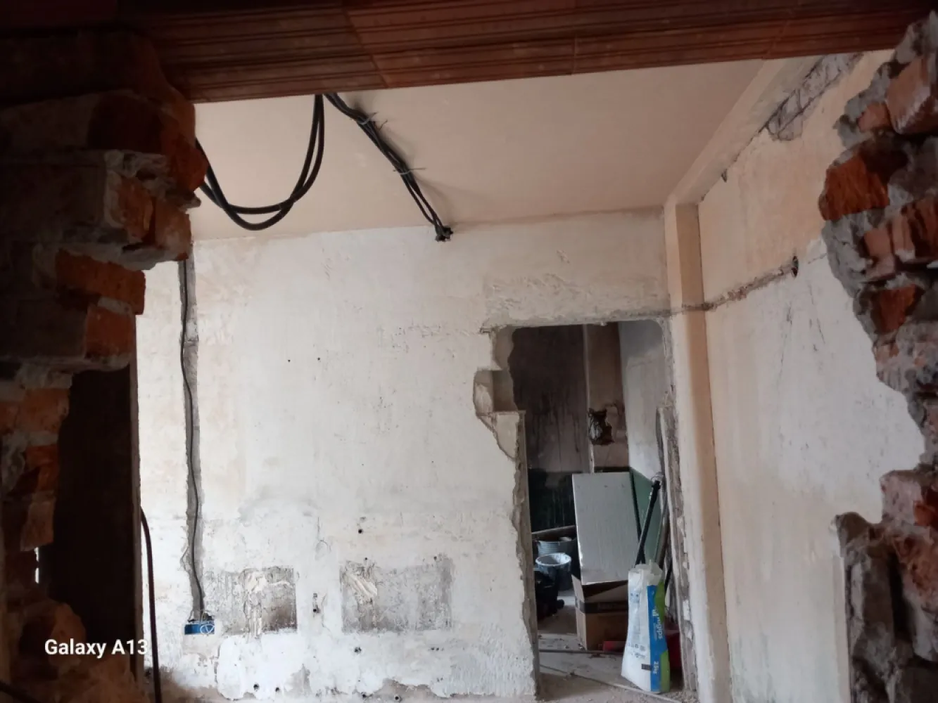 Ag BRASADAS vinde casa 34mp zona 16 Februarie - Agenția BRASADAS vinde casa cu 34mp în zona 16 Februarie. Pentru mai multe oferte accesați www.brasadas.com.