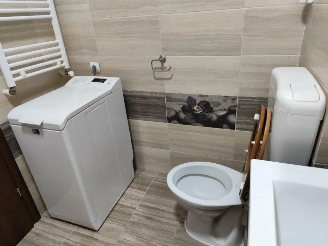 Ag BRASADAS vinde ap 2 cam Confort Urban Rahova.