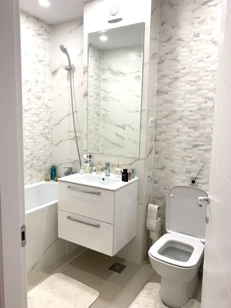 Ag BRASADAS închiriază ap 2 Cam Pallady metrou + PARCARE. - Agenția BRASADAS închiriază : • Apartament cu 2 camere situat in complexul nou - Hils Pallady. • Complexul si apartamentul este situat in blocul 1, la parter, la 2 minute de statia de metrou. Zona foarte accesibila din pct de vedere al deplasarilor catre centrul orasului si iesire din oras spre Constanta (Autostrada A2) • Ca si deplasare: 10-15 min catre Unirii cu metroul, zona Dristor mall Park Lake la doar 10 minute distanta. • In zona se afla tot ce aveti nevoie: Ikea peste drum, Dedeman, Decathlon, Jumbo, Metro, Auchan, Lidl, Kaufland. Pentru mai multe oferte accesați www.brasadas.com.