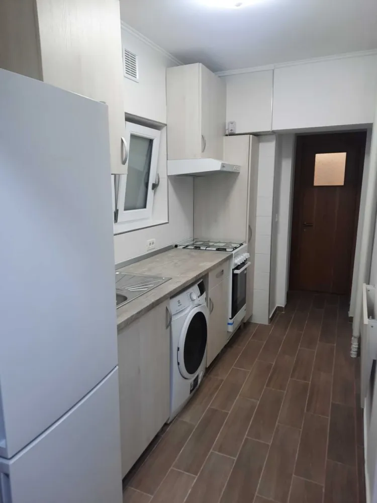 Ag BRASADAS închiriază ap 2 cam Et 3/9 50mp MAGHERU. - Agenția BRASADAS închiriază apartament 2 camere , B-dul Magheru - Et. 3 , suprafata 50 mp , complet utilat . www.brasadas.com.