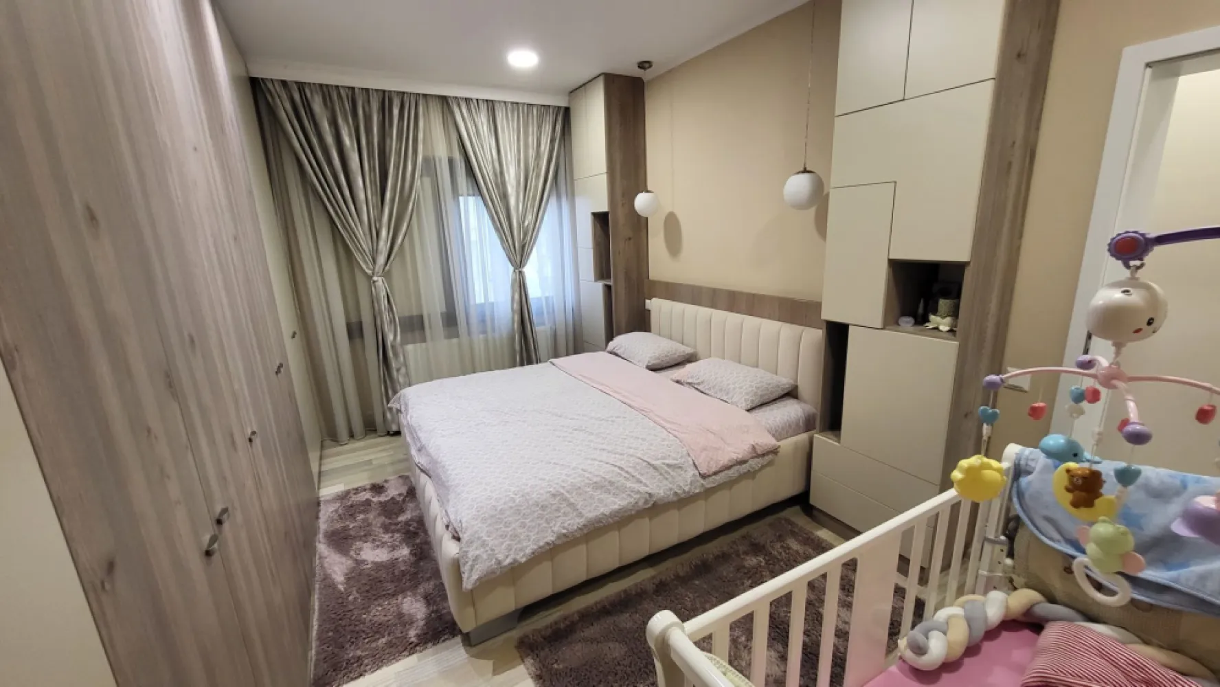 Ag BRASADAS vinde ap 4 cam 105mp et 2/3 TITULESCU. - Agenția BRASADAS vinde apartament cu patru camere 105mp la etajul 2/3 în zona TITULESCU..