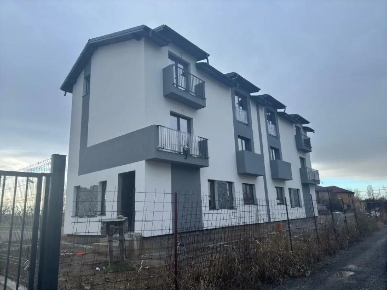 Vila individuala tip duplex, Titan, Grigorescu,Pallady, Salajan,Marului,SECTOR 3