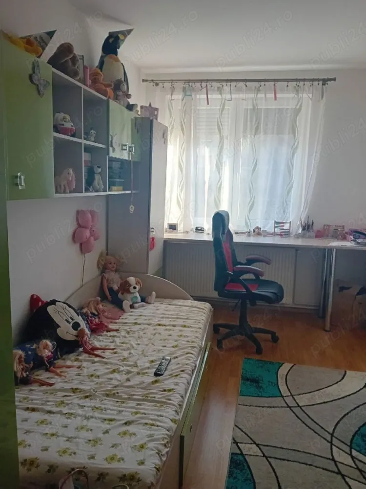 Ag BRASADAS vinde apt. 3 cam etaj 2 Neajlov. - Agenția BRASADAS vinde apartament cu 3 camere din caramida semidecomandat. apartamentul este situat pe strada neajlov etaj 2,scara inchisa cu interfon si curata Suprafata apartamentului 92mp:3camere,bucatarie mare,2l holuri,1baie,1balcon mare cu şpaiț. Apartamentul a fost renovat in totalitate in anul 2020 inclusiv instalatie de curent,apa,gaz,centrala noua,geamuri termopane,usa de siguranta. Apartamentul se vinde semi mobilat hol,bucatarie:cuptor,plita,microunde incorporata. Apartamentul se afla in apropiere de piata,scoala gradinita,nepi mall,parcare rezercata. www.brasadas.com.