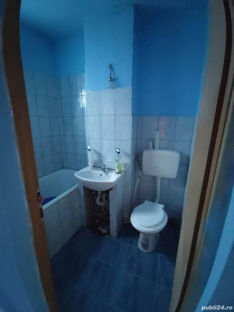 Ag BRASADAS vinde apt 3 cam etaj 3/4 CARAMIDA Solidarității. - Agentia BRASADAS vinde apartament cu 3 camere, 92mp. din CARAMIDA situat la etajul3/4 in Solidaritatii. cu balcon si beci. www.brasadas.com.