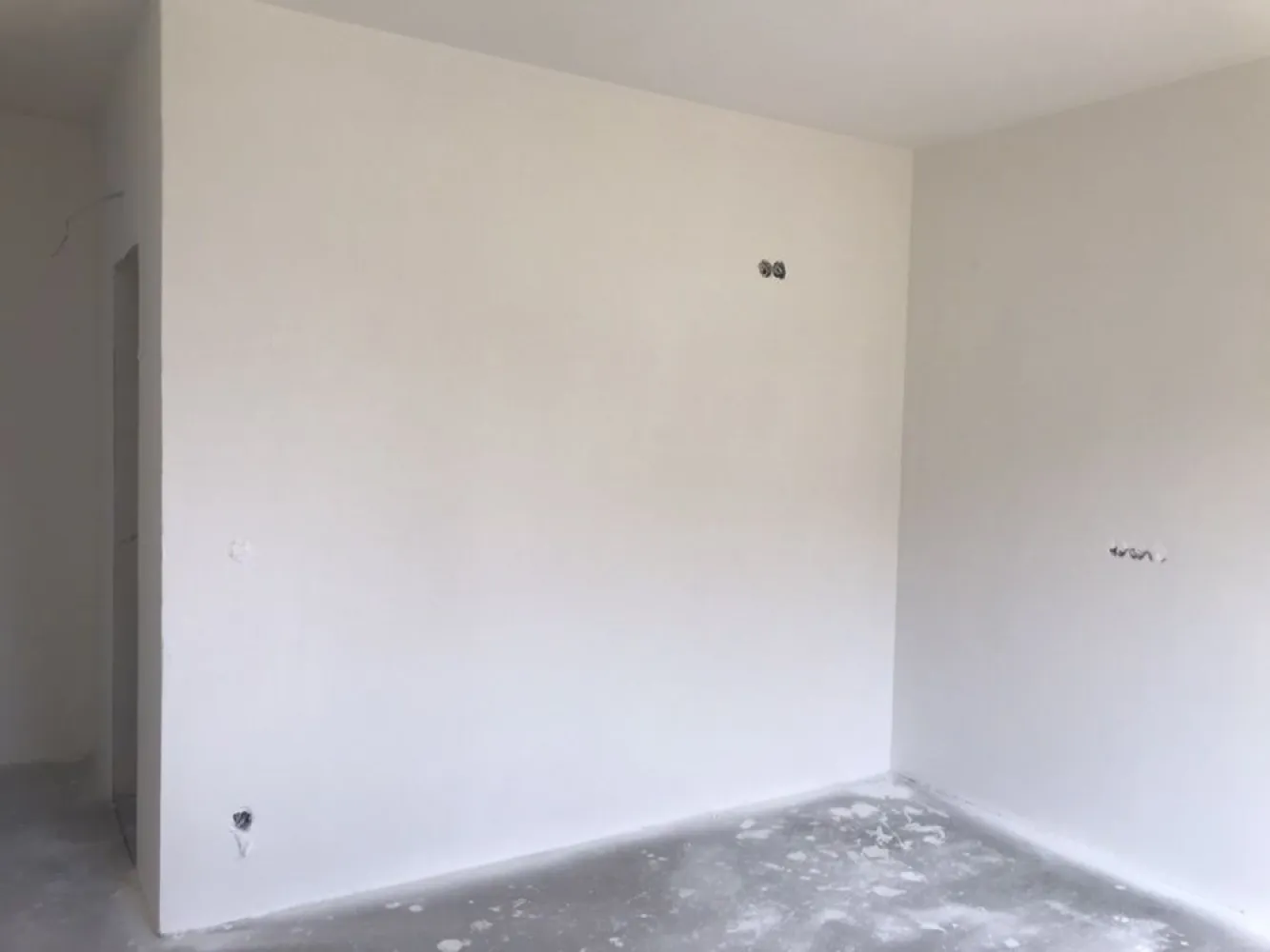 BRASADAS vinde ap 2 cam Odobescu - Agentia Imobiliara BRASADAS vinde apartament cu 2 si 3 camere in zona Pta.de vechituri, str. Al. Odobescu, bloc nou, et.1-2-3-mansarda, bloc de caramida, izolat exterior cu polistiren de 15 cm, geamuri termopane 7 camere, si 3 sticle, usa de siguranta, semifinisate, living+bucatarie, unu sau doua dormitoare, o baie sau doua Per apartament, balcone. Suprafete incepand de la 57 mp. Preturi incepand de la 62.000 Avem un bloc nou cu extrase de carte funciară individuale, cu 12 apartamente disponibile, cu prețuri de la 67.000 euro față TVA, suprafețe între 60 si 75 mp. Ultimele apartamente disponibile în această zonă liniștită!!! Apartamentele sunt cu extrase CF individuale, posibilitate de achiziționare prin credit bancar! Www.brasadas.com.