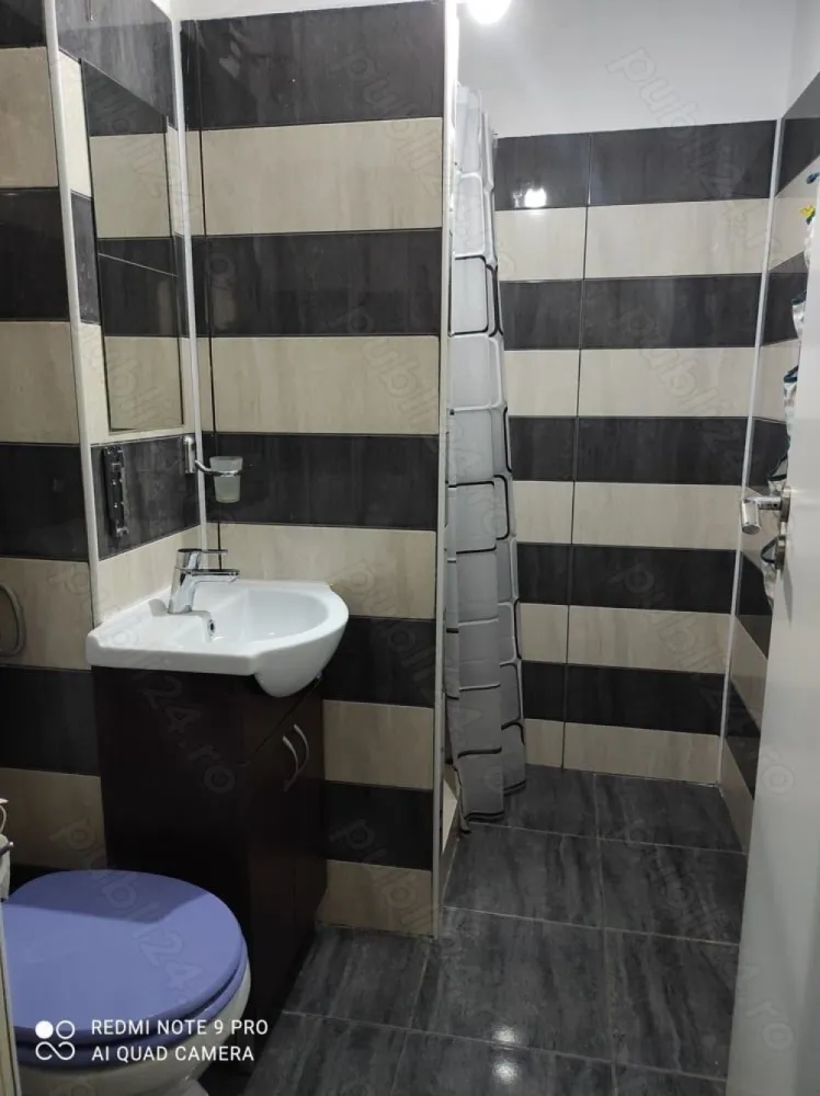 Inchiriere apartament 2 camere Teiul Doamnei - Particular, ofer spre inchiriere apartament 2 camere, decomandat, etaj 2 10, 42mp., foarte aproape de Facultatea de Constructii, 3 min de statia de autobuz 182. Apartamentul este full mobilat si utilat (masina spalat, frigider, aragaz, aer conditionat). Blocul este reabilitat, are repartitoare. Disponibil imediat. Tel: