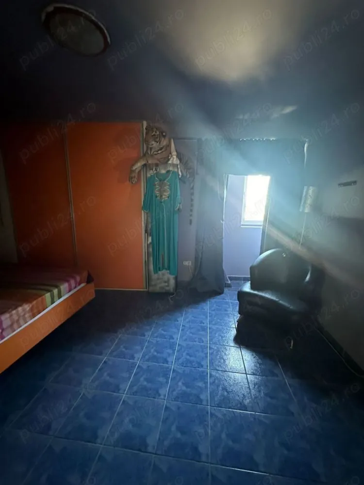 Ag BRASADAS vinde apt. 4 cam 140 mp Etj.1 + mansardă.