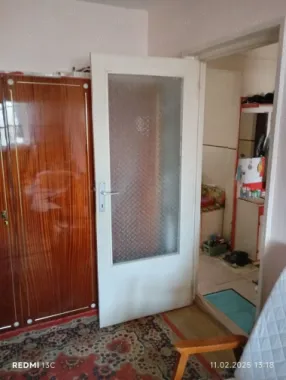Schimb ap.3 camere decomandat et . 2 . M17 cu ap. 3 camere parter