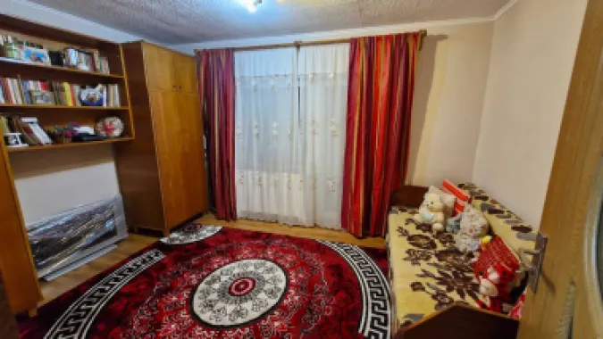 Vând apartament 3 camare