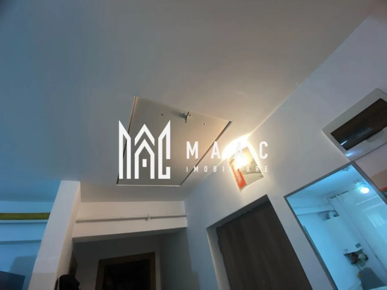 Apartament 2 camere | Decomandat | Balcon | Parcare | Pod