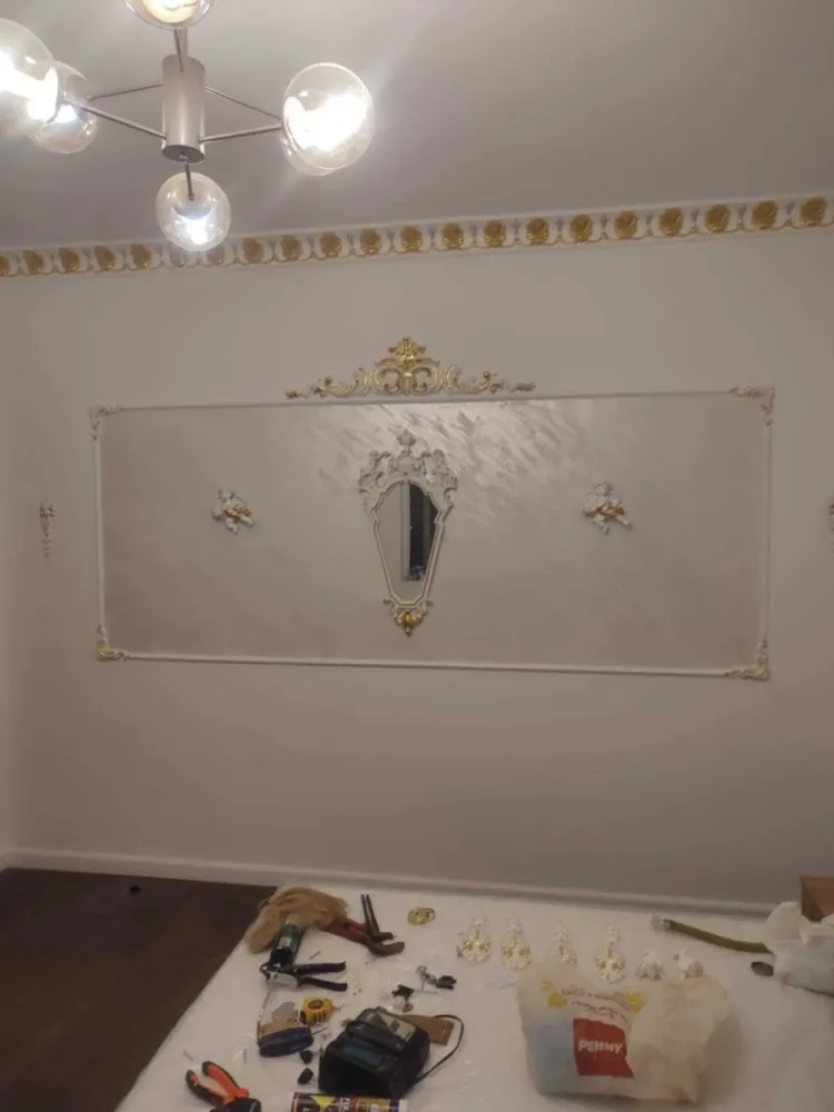 Garsoniera vând sau schimb cu spatiu comercial sau variante - Vând garsonieră sau schimb cu spatiu comercial tel sau WhatsApp 07******69 aștept variante adresa imobilul este șoseaua salaji 296