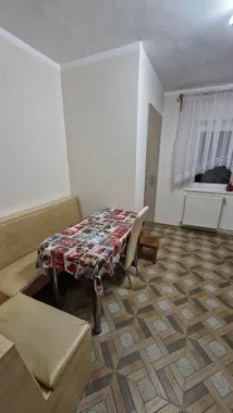 Vând apartament