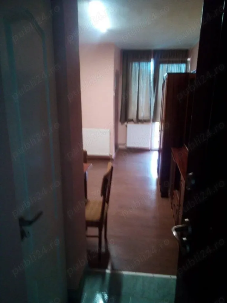 Ag BRASADAS vinde gars OSTROVULUI 27mp etajul 4/4. - Agenția BRASADAS vinde garsoniera pe Ostrovului la etajul 4/4 compusa din hol, baie, balcon, camera si bucatarie cu centrala termica cu suprafata de 27mp. www.brasadas.com.