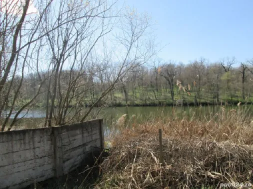 Vand Vila si teren cu deschidere la lac (5128mp)