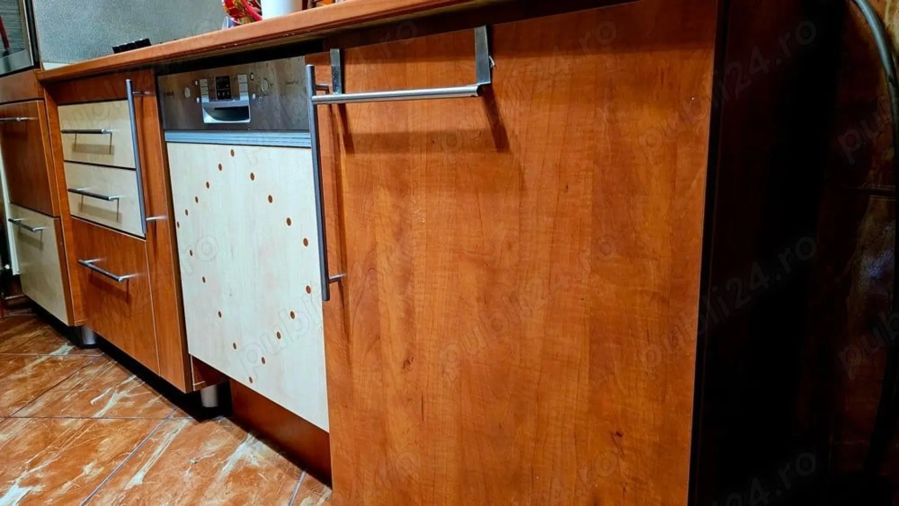 Apartament 4 camere, decomandat. Sector 1