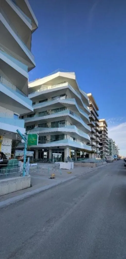 Ag BRASADAS vinde ap 2 cam 59mp Et 5/6 PRIMA LINIE Năvodari. - Agenția BRASADAS vinde apartament cu doua camere construit in 2020, cu suprafata utila de 59 mp. situat la etajul 5/6 în Năvodari PRIMA LINIE langa plaja. Pentru mai multe oferte accesați www.brasadas.com.