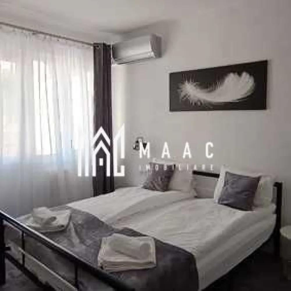 Apartament 4 Camere | 80 Mp | Parcul Sub Arini - MAAC Imobiliare vă propune spre închiriere un apartament modern, generos ca suprafață și excelent compartimentat, conceput pentru un nivel ridicat de confort și intimitate. Cu o suprafață utilă de 80 mp, apartamentul este situat la etajul 1 al unui imobil bine întreținut și se remarcă printr-o compartimentare practică și funcțională. Caracteristici ale proprietății: 3 dormitoare spațioase, fiecare beneficiind de baie proprie, oferind un grad ridicat de intimitate; bucătărie cu living open-space, ideală pentru activitățile zilnice și momentele de relaxare; un dormitor cu terasă, iar un al doilea dormitor cu balcon, elemente ce aduc lumină naturală și un plus de confort; spații bine proporționate, cu un design modern și finisaje atent alese. Apartamentul este amplasat într-o zonă liniștită, cu vecinătate selectă, fiind ideal pentru o familie sau pentru persoane care își doresc un spațiu elegant, funcțional și bine organizat. Condiții de închiriere: se percepe garanție în cuantumul unei luni de chirie; disponibilitate: imediată. Pentru informații suplimentare sau pentru a programa o vizionare privată, vă rugăm să contactați echipa MAAC Imobiliare, menționând ID: CP2779828 }}