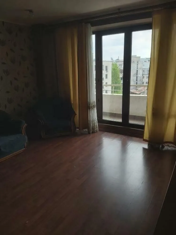 Inchiriere apartament 2 camere Unirii - Inchiriez apartament, zona Unirii, Natiunile Unite, et6/6, mobilat si utilat, aer conditionat. Detalii la tel..Pret negociabil.