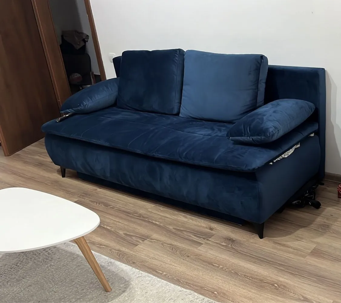 Vand apartament cu 2 camere NU GARSONIERA dubla si loc de parcare - Vând apartament cu 2 camere , bucătărie separată (NU confundați cu proprietarii de garsonieră dublă și folosesc titulatura de apartament cu 2 camere - gen open space ) la parter din 5 etaje (pretabil spațiu comercial) Bld. Metalurgiei / Drumul Binelui Foarte bine compartimentat și poziționat, la 1 minute de mers pe jos făță de statia STB și hipermarket plus alte magazine de cartier ! La 10 minute de mers pe jos făță de stație de metrou apărătorii patriei ! Loc de parcare 5500 E negociabil! Imobil achiziționat direct de la dezvoltator Apartamentul se vinde mobilat si utilat complet ! Anul construcției 2019