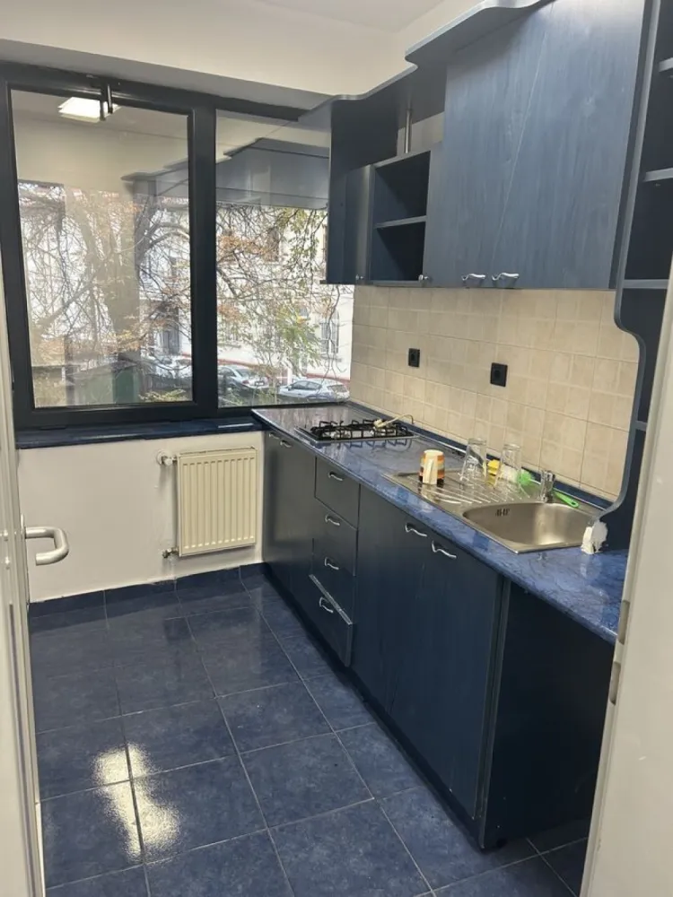 Dacia- Mosilor Bucuresti - Spatiu birouri la mezanin in imobilul Ara Business Center.