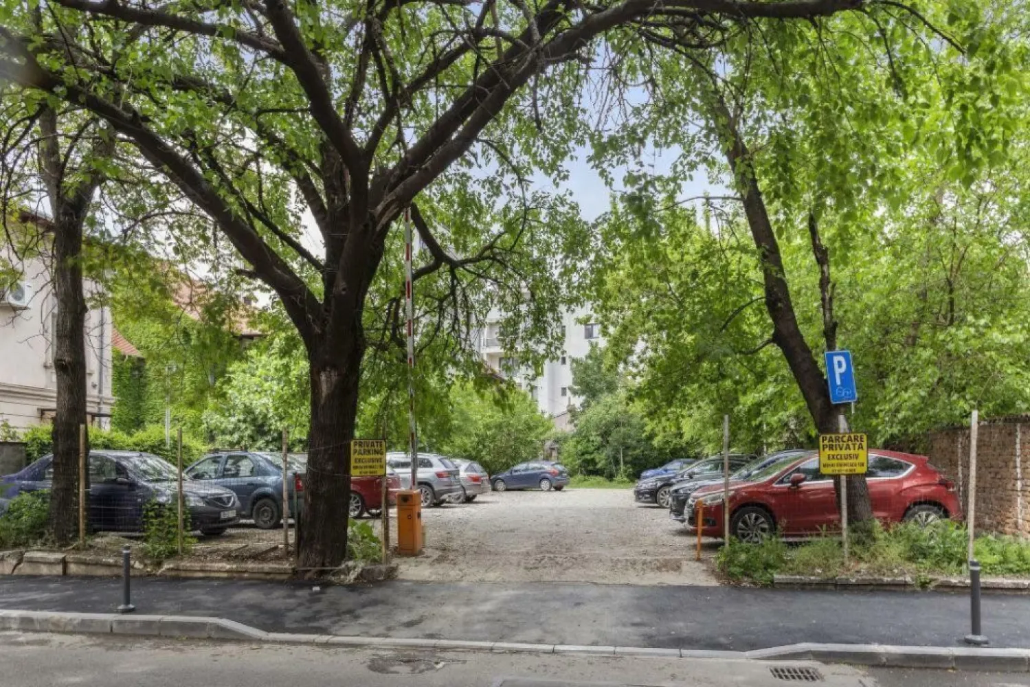 Spatiu pentru restaurant - intr-o cladire Apart-Hotel - Central + Parcare
