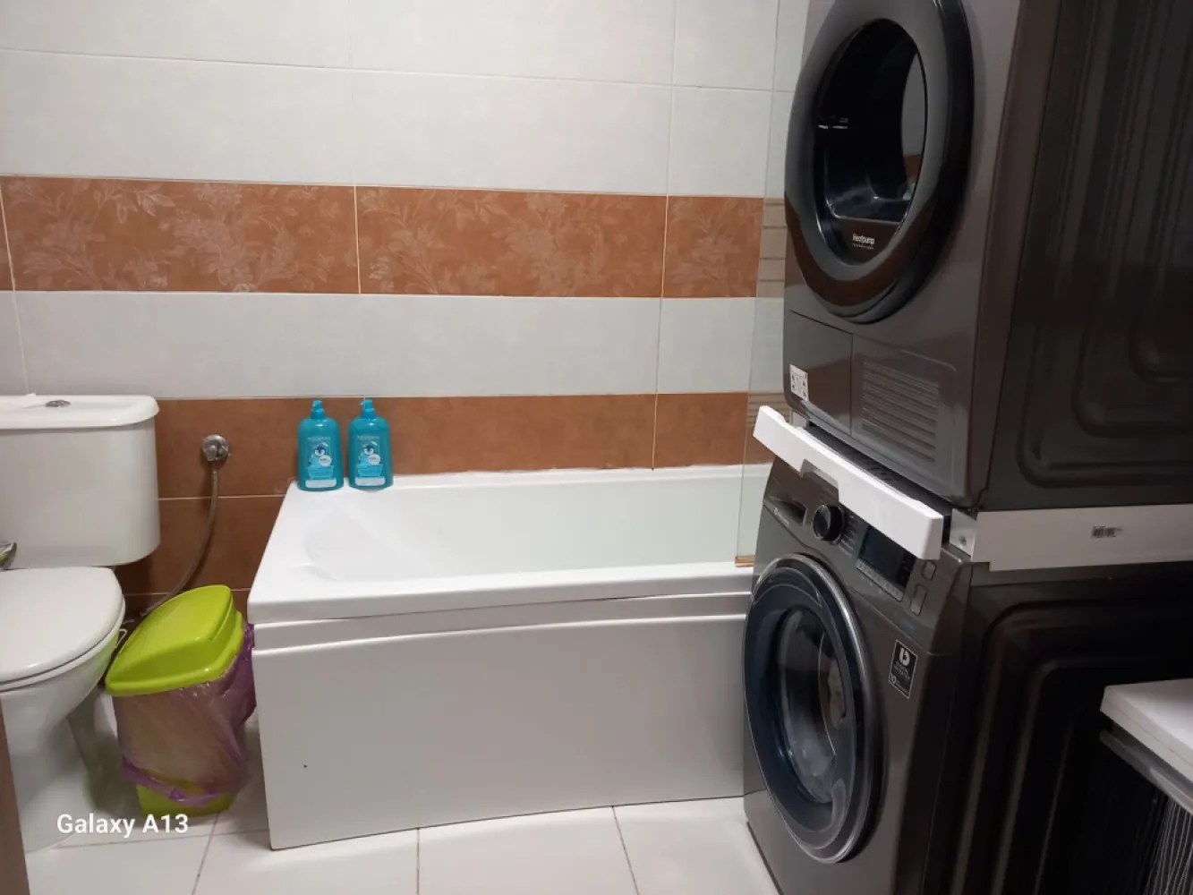 Ag BRASADAS închiriază ap 2 cam GROZAVESTI REGIE etaj 3/11. - Agenția BRASADAS închiriază apartament cu doua camere situat în GROZAVESTI-Regie, în apropiere de Facultatea Politehnica la etajul 3/11 construit in 2019 cu doua lifturi lângă podul BASARAB. Apartamentul se închiriază MOBILAT si UTILAT complet. Statiile de metrou GROZAVESTI și SEMANATOATREA la 3 minute de mers pe jos. În apoiere este CARREFOUR ORHIDEEA, BRICA, clădiri de birouri LANE, Bcataria este DESCHSA, mobilata si utilata. Pentru mai multe oferte accesați www.brasadas.com.
